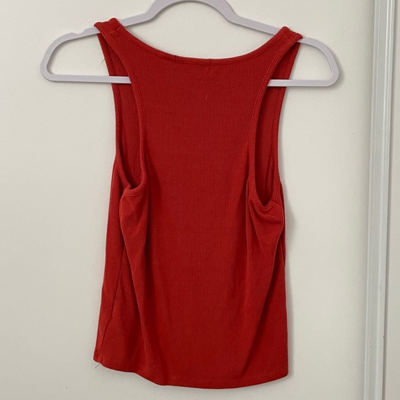 SWS Essentials Rust Orange Button Tank Top - Picture 3 of 5